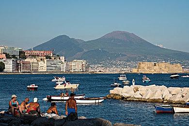 《苦难时代》steam页面开放 开放世界肉鸽RPG